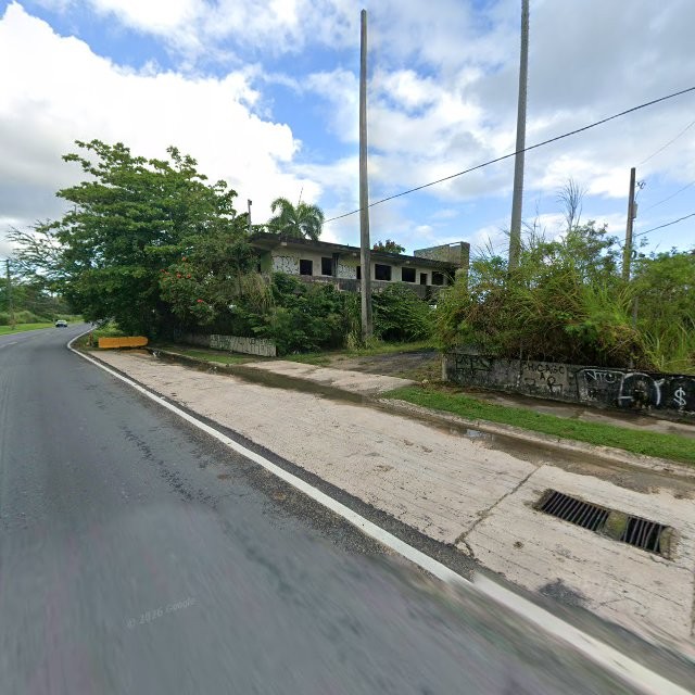 Reporte ciudadano de estorbo público en CQQR+HR5 Toa Baja, Puerto Rico, Toa Baja