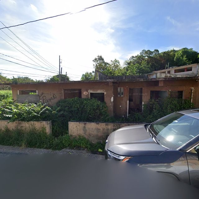 Reporte ciudadano de estorbo público en CJVG+RHX Vega Baja, Puerto Rico, Vega Baja