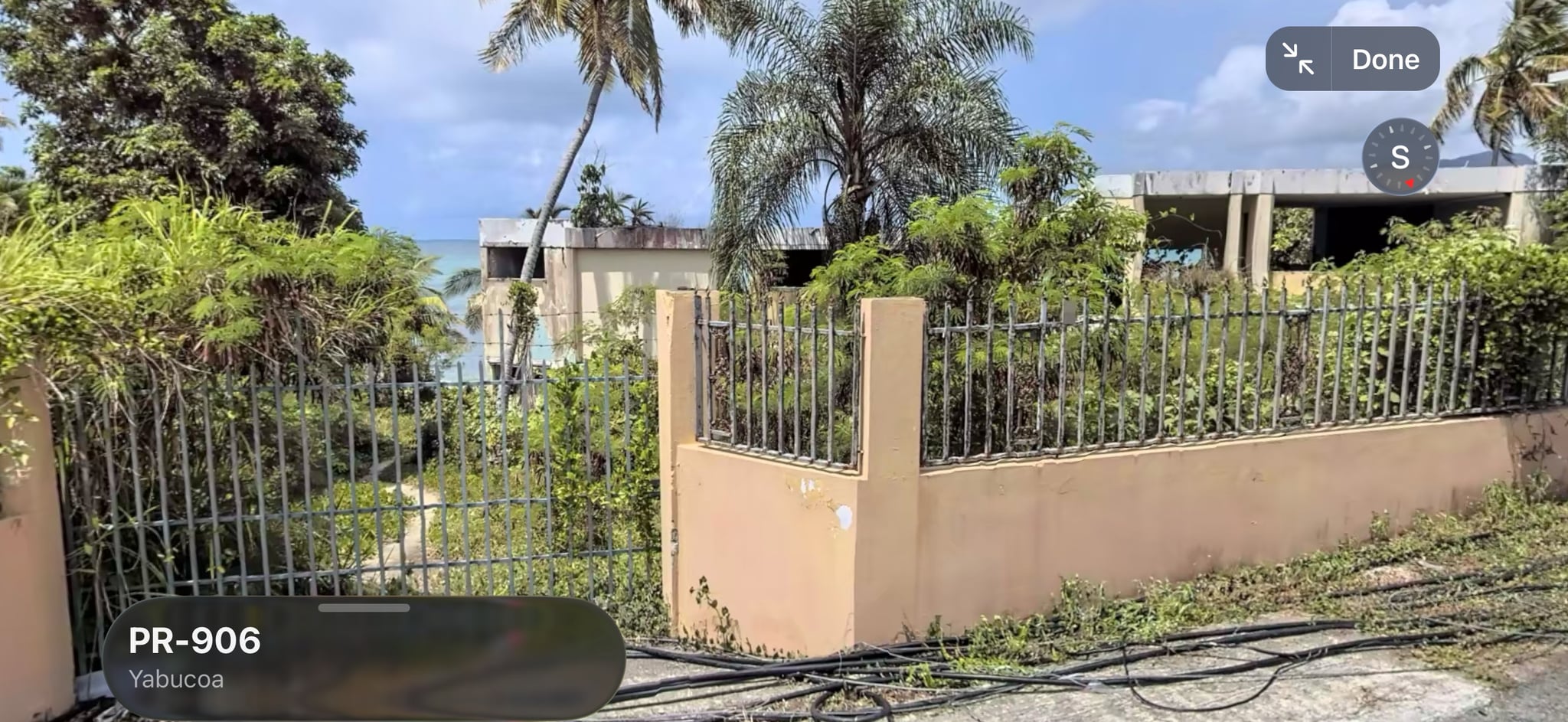 Reporte ciudadano de estorbo público en Comunas Guayanes - PR-906, Yabucoa, PR 00767, Yabucoa