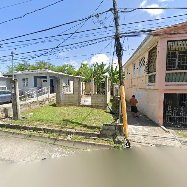 Reporte ciudadano de estorbo público en 24PR+5W5 Yauco, Puerto Rico, Yauco