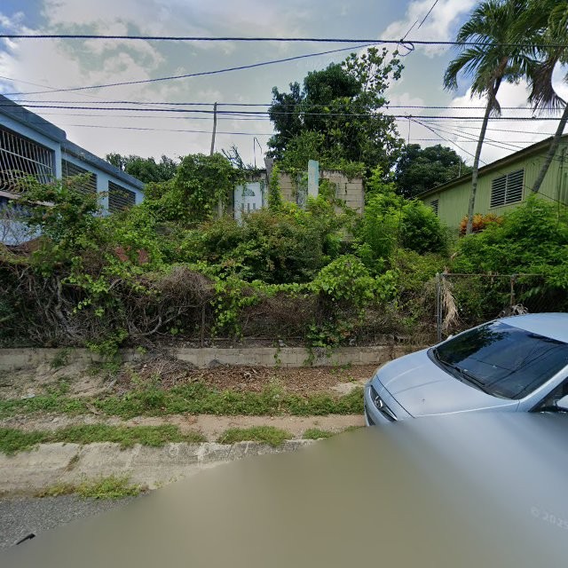 Reporte ciudadano de estorbo público en 25M7+X55 Jácana, Yauco, Puerto Rico, Yauco
